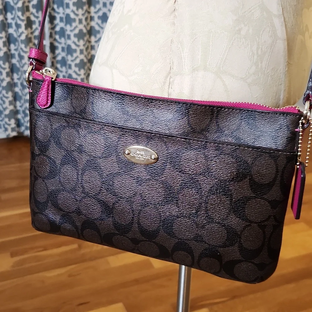 Coach East West pop crossbody